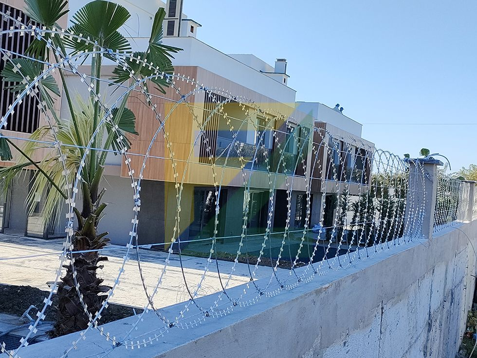 Düzlemsel Jiletli Tel Sistemleri