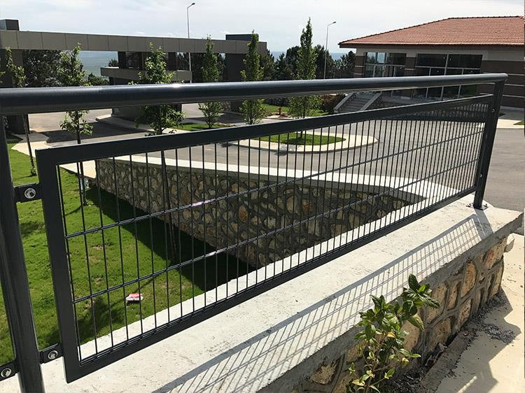 Dayanıklı ve Estetik Pano Çit Çözümleri